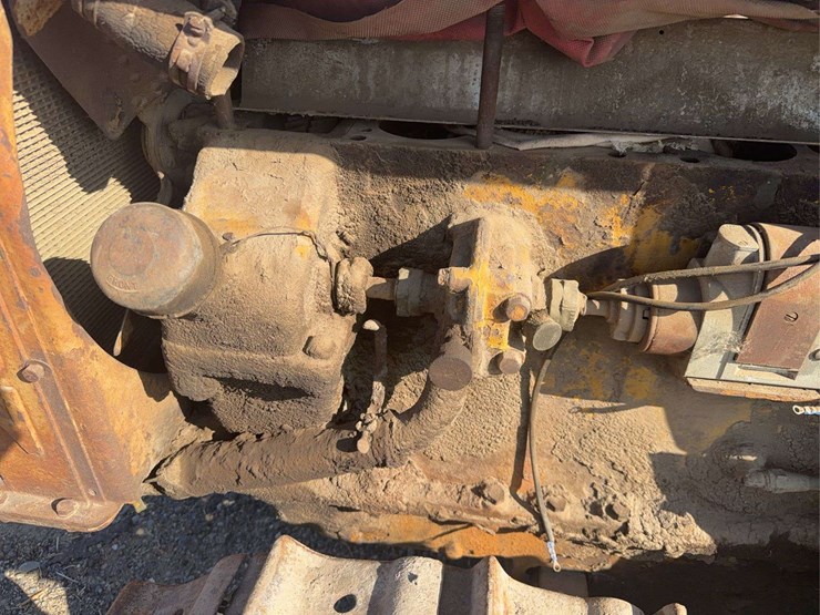 caterpillar-2-ton-image-14