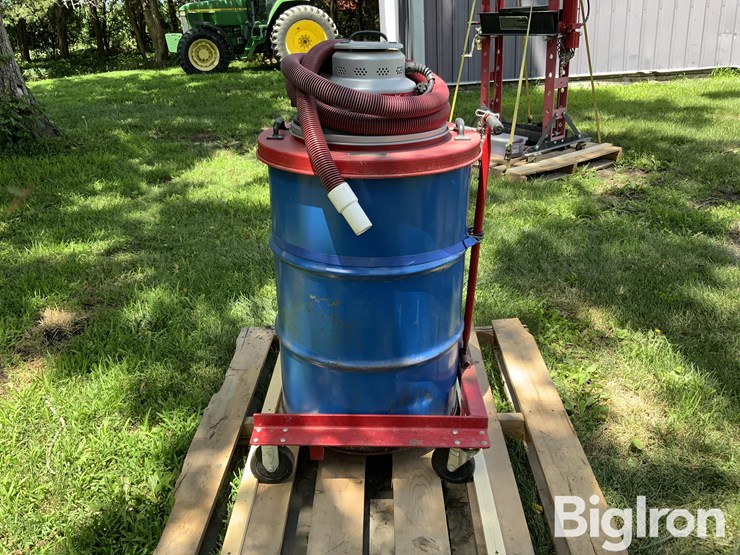 milwaukee-wet/dry-vacuum-image-8