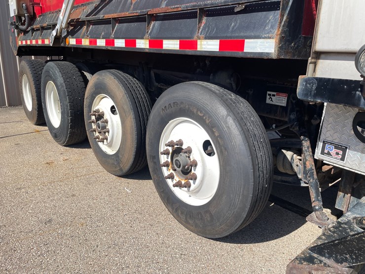 #1502-•-2018-international-7600-quad-axle-dump-truck-(has-wi-title)-with-accessories-image-16