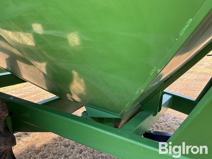 2012-j&m-875-18-grain-cart-image-18
