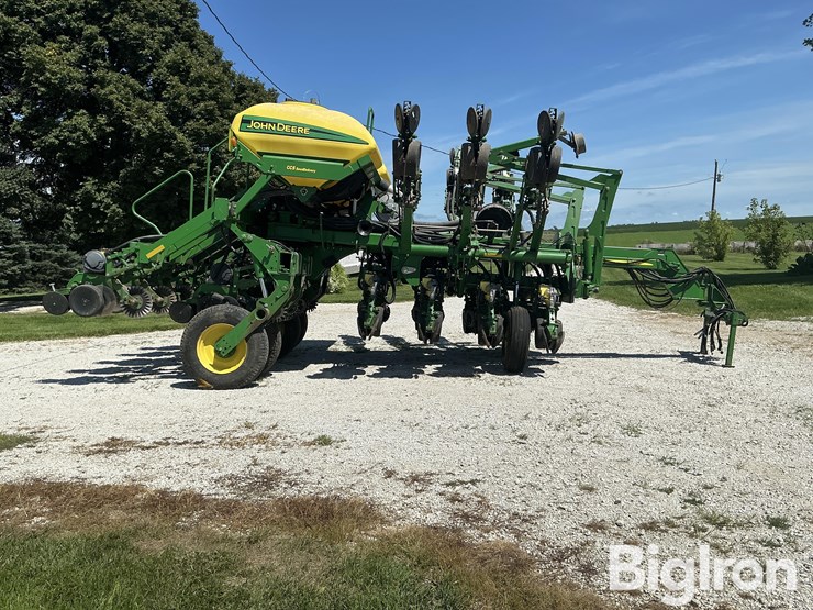 2003-john-deere-1790-ccs-12/23-planter-image-4