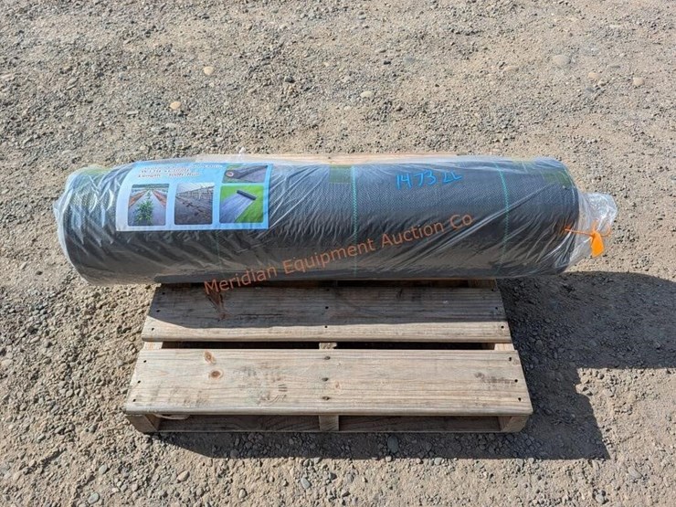 1--rolls-landscape-fabric-13'x300'-image-1