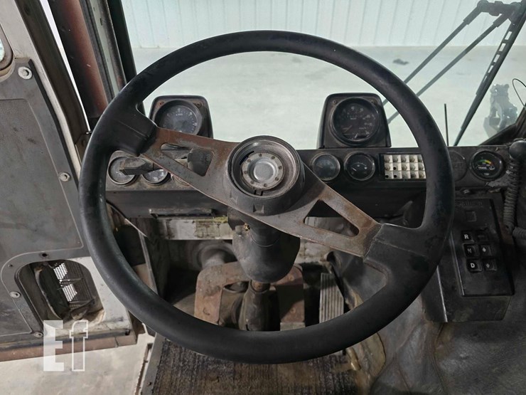 2002-mack-mr600-image-10