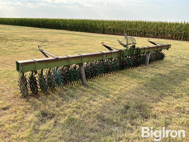 john-deere-400-3-pt-rotary-hoe-image-3