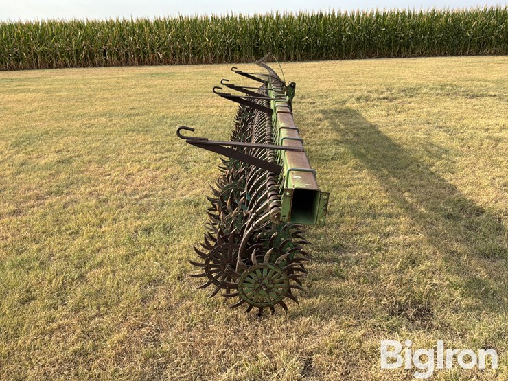 john-deere-400-3-pt-rotary-hoe-image-4