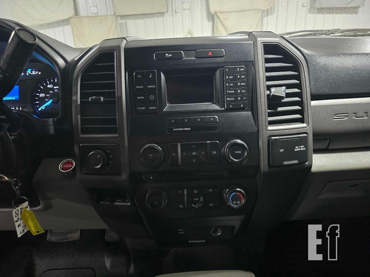 2018-ford-f350-image-14