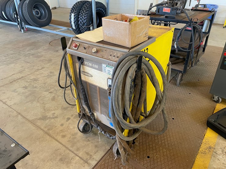 #1542-•-1995-esab-pcm-100-plasma-cutter-image-1