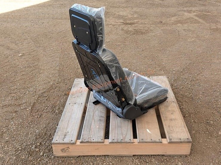 premium-industrial-equipment-seat-image-8