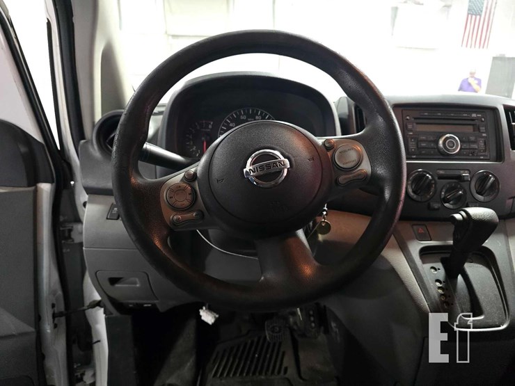 2016-nissan-nv200-image-10