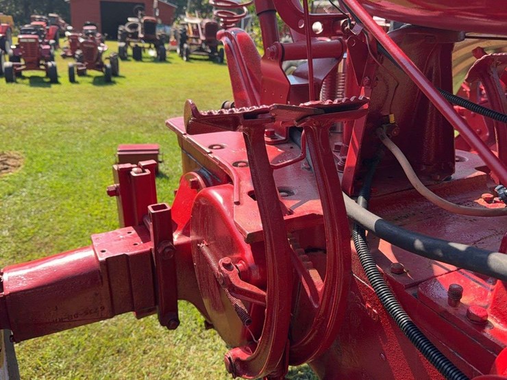 1942-farmall-m-image-17
