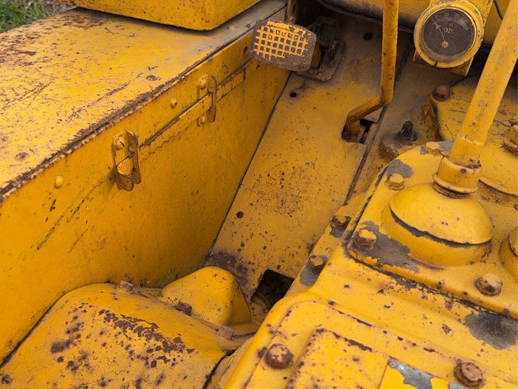 caterpillar-twenty-eight-image-31