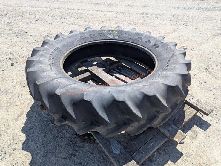 1--goodyear-520/85r46-tractor-tire-image-3