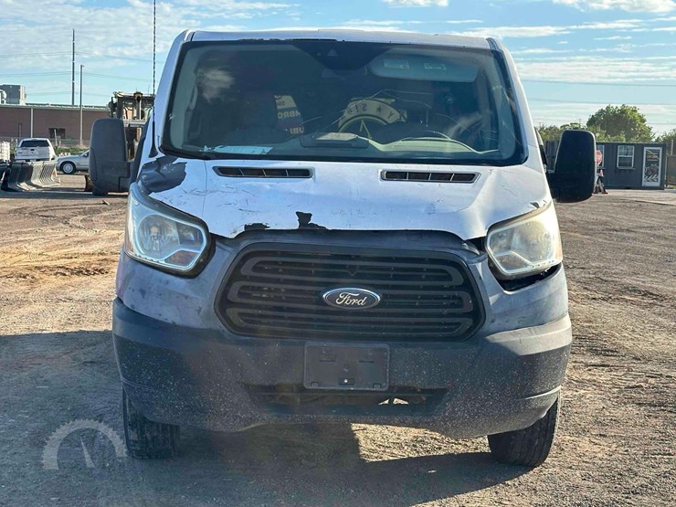 2016-ford-transit-image-7