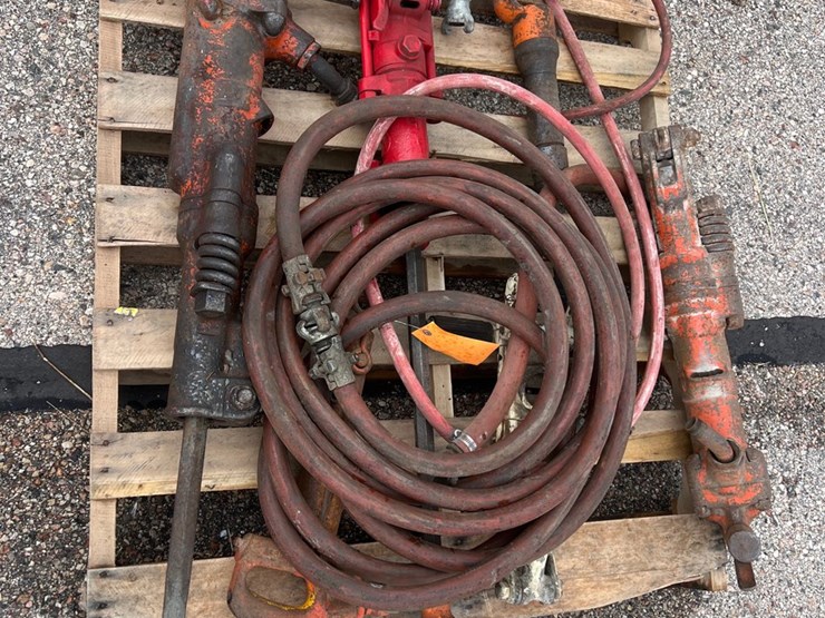 #2111-•-pneumatic-breakers,-chipping-hammers,-and-air-hose-image-2
