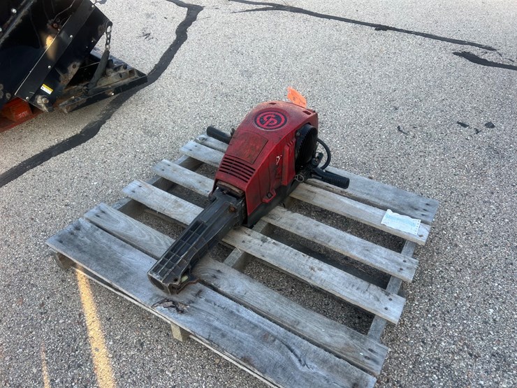 #1513-•-2016-chicago-30-lb.-pneumatic-breaker-image-1