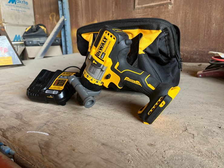 #3413-•-dewalt-cordless-1/2"-hammerdrill-image-2