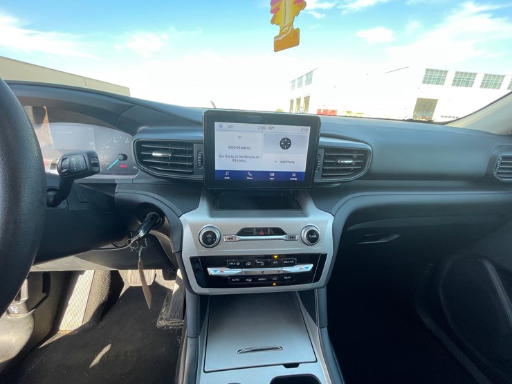 #1527-•-2022-ford-explorer-awd-suv-(has-wi-title)-image-7
