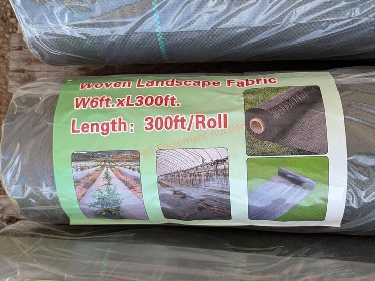 5--rolls-landscape-fabric-6'x300'-image-3