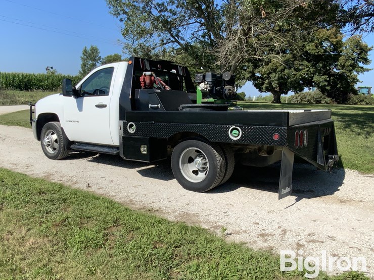 2009-chevrolet-silverado-3500-hd-4x4-flatbed-service-truck-image-7