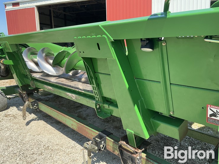 2009-john-deere-606c-6r30-corn-head-w/-head-trailer-image-18