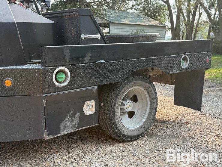 2009-chevrolet-silverado-3500-hd-4x4-flatbed-service-truck-image-19