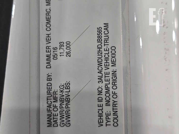 2017-freightliner-business-class-m2-106-6865-image-31