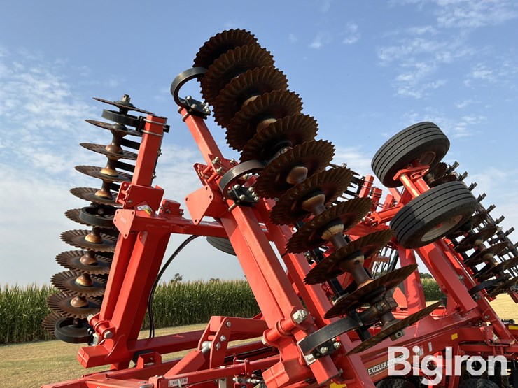 2018-kuhn-krause-excelerator-8005-vertical-tillage-image-10