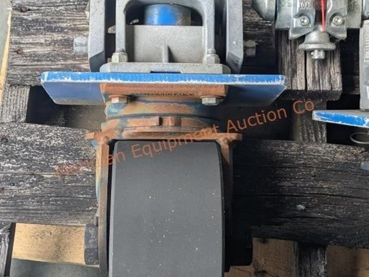 4--tandemloc-container-casters-w/-locks-image-11