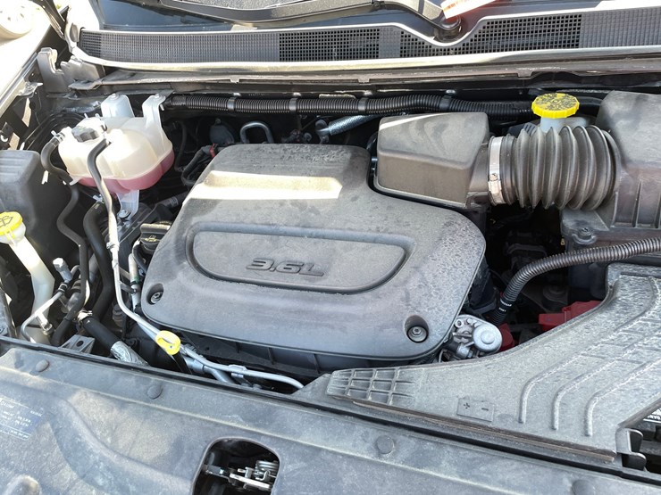 #1522-•-2021-chrysler-voyager-mini-van-(has-wi-title)-image-36