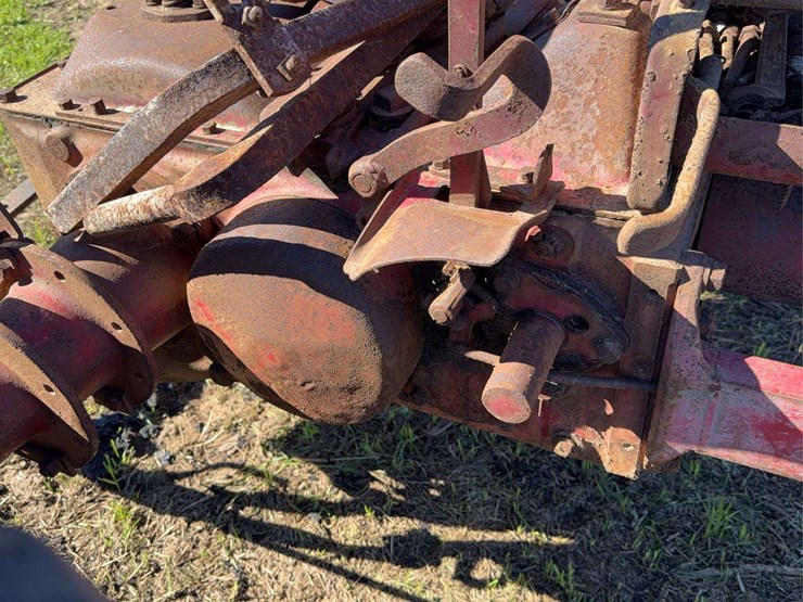 farmall-f-14-image-21