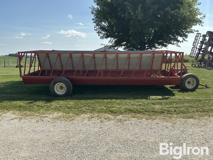 h-&-s-fws2a-hay-feeder-wagon-image-4