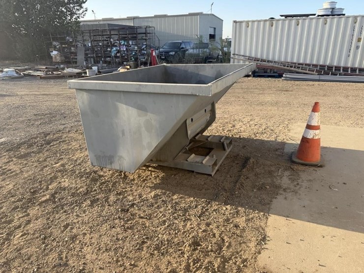 forklift-dumpster-hopper-bin-image-1