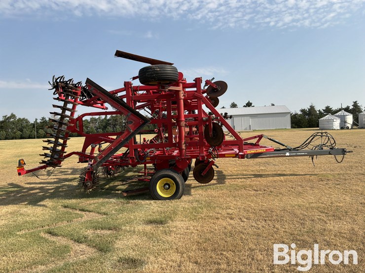 2017-sunflower-3372-7x6-sweep-plow-image-4