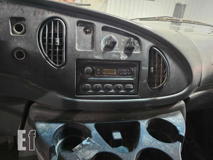 2007-ford-e250-image-13