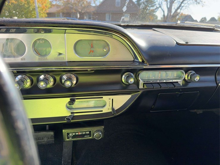 1960-ford-sunliner-image-53