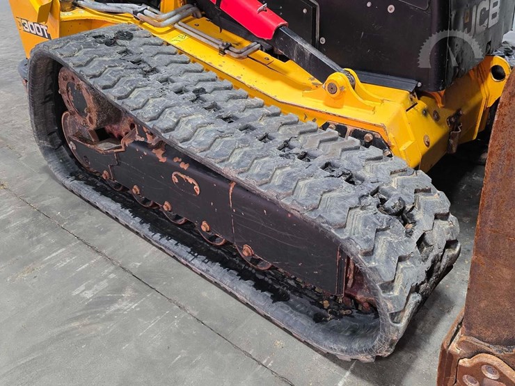 2020-jcb-300t-image-30