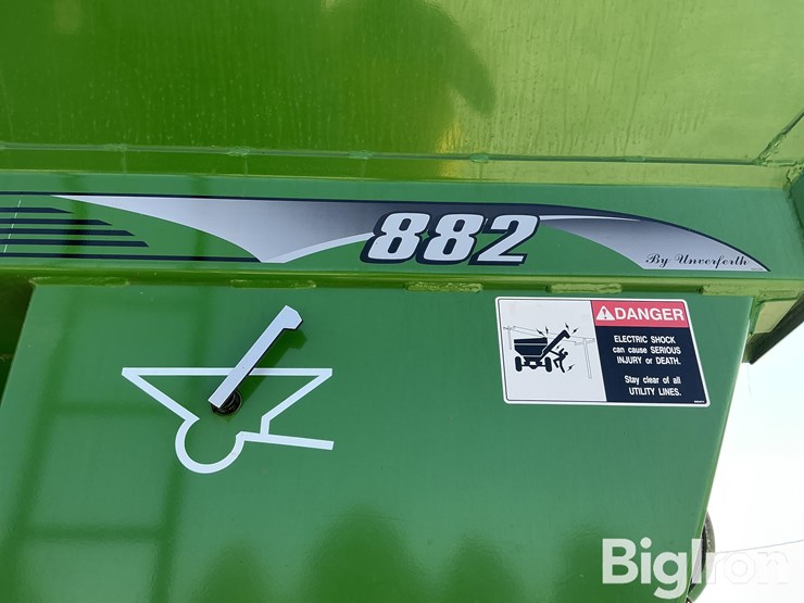 2013-brent-882-grain-cart-image-19