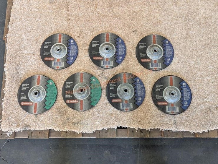 assorted-abrasive-discs-&-blades-image-5