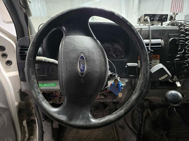 2007-ford-f550-image-10