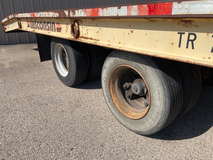 #1510-•-1992-24'-wisconsin-16-ton-tilt-bed-trailer-(has-wi-title)-image-17