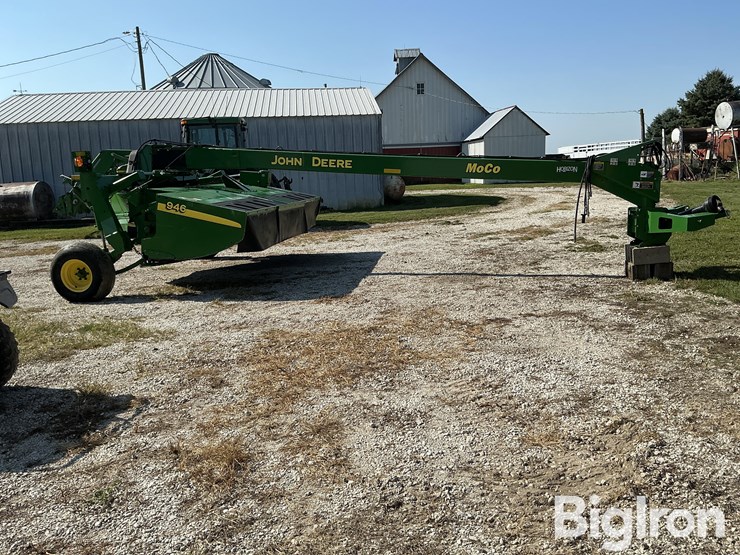 2015-john-deere-946-mower-conditioner-image-4