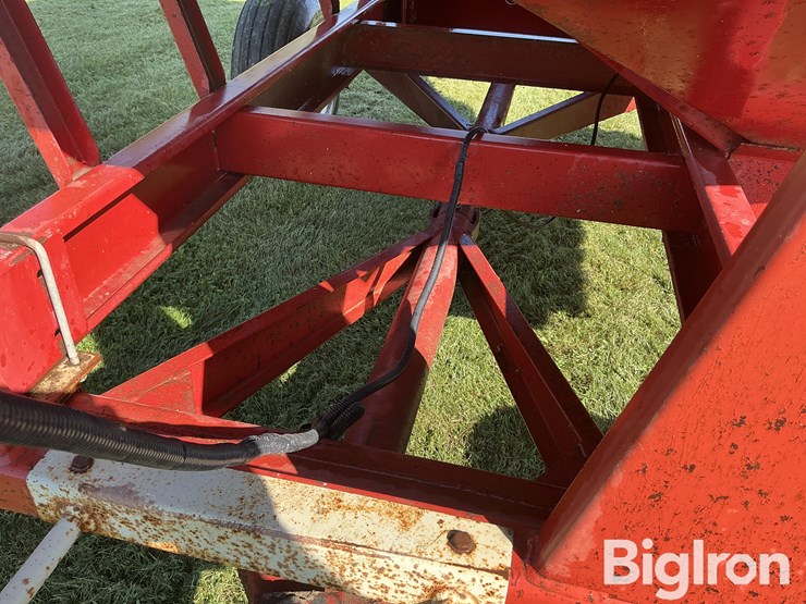 demco-gravity-wagon-image-13