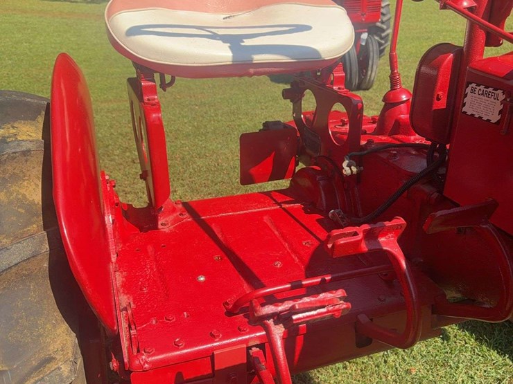 1945-farmall-b-image-14