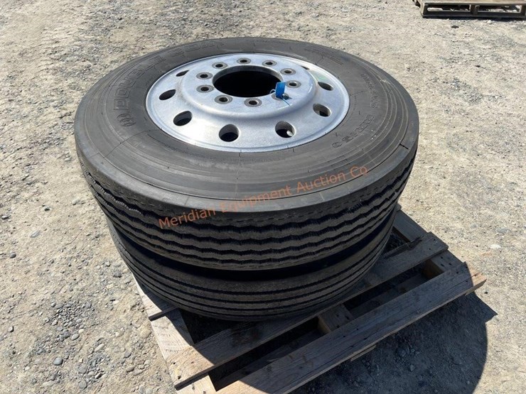 2-11r22.4-truck-tires-w/-aluminum-rims-image-4