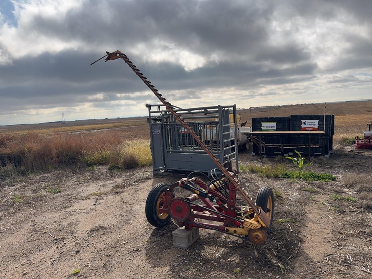 new-holland-456-image-3