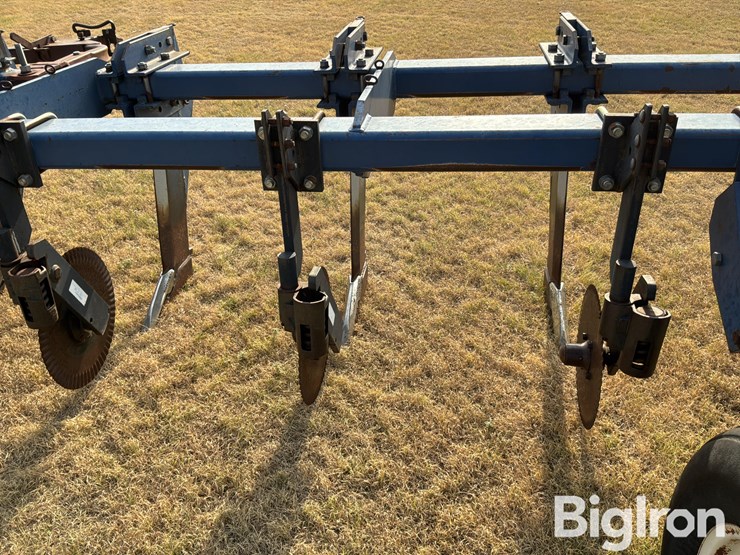 1997-blu-jet-3-pt-sub-tiller-9-shank-ripper-plow-w/anhydrous-tubes-image-14