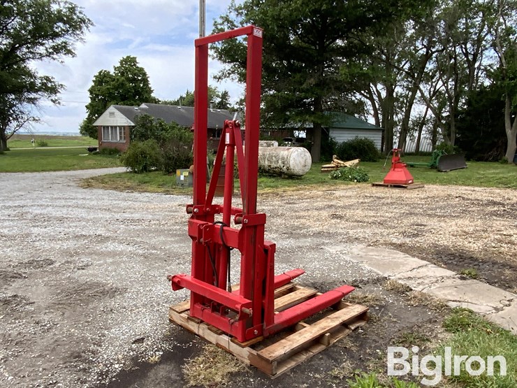 westendorf-3-pt-hydraulic-forklift-attachment-image-5