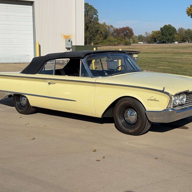 1960 Ford Sunliner
