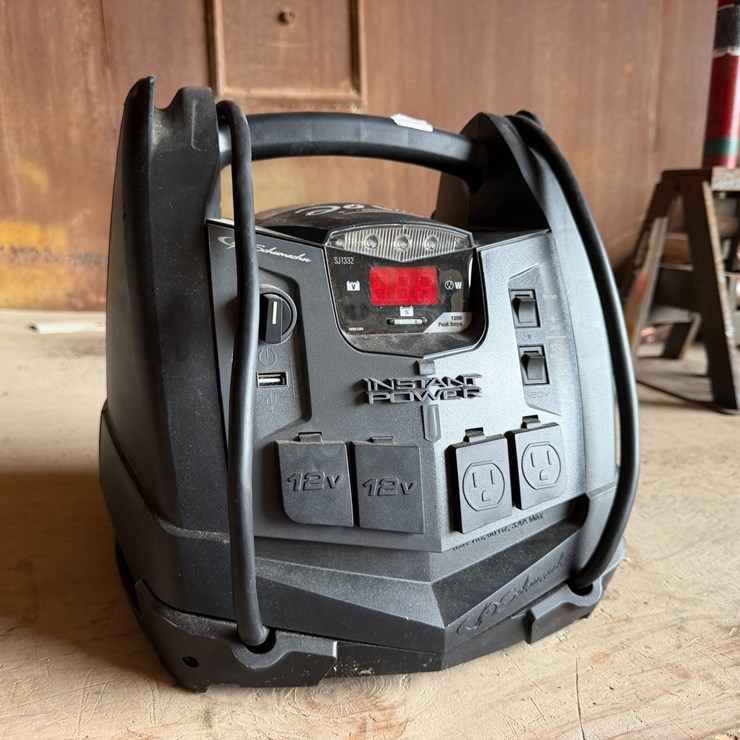 #2012 • Schumacher Instant Power 120V Inverter and Jump Start