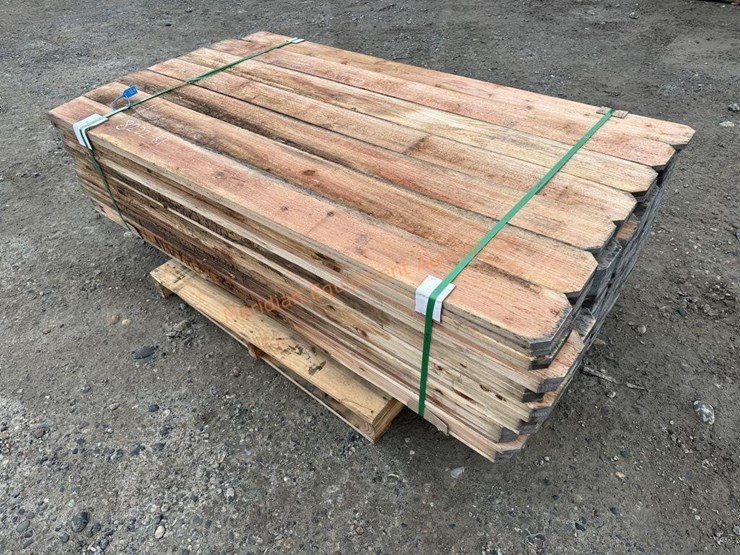 ~189--dog-ear-cedar-fencing-pieces-image-5
